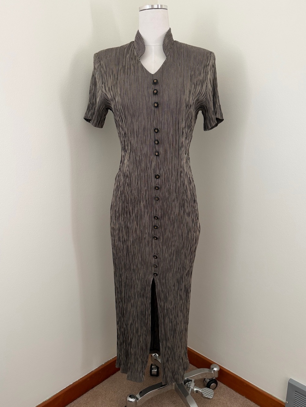 Vintage Button-Front Textured Midi Dress